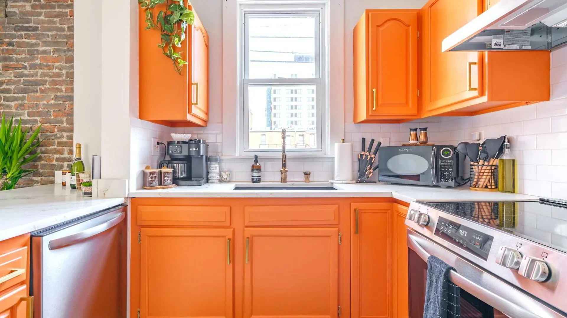 Prime Location Top Rated Clean Parking Free Columbus Holiday home